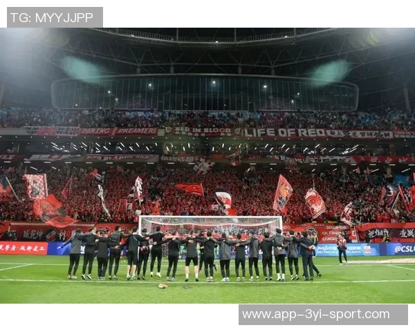 2025年中国足球赛事观众热潮中超和苏超共计60场吸引超4万观众