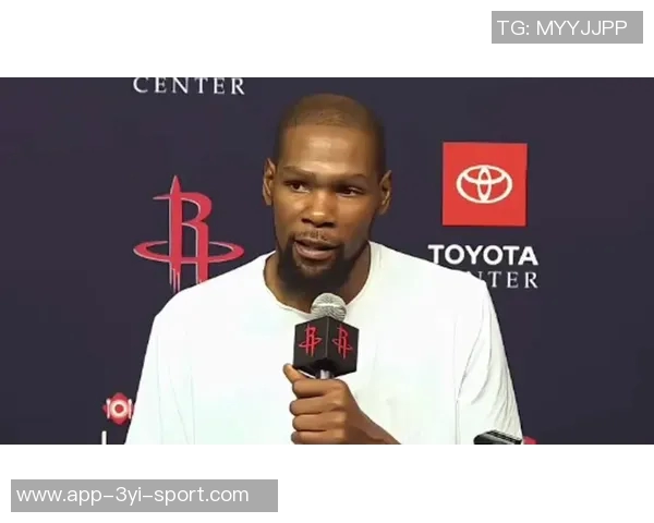 小贾三分犯规引发杜兰特愤怒反应怒砸水瓶场面火爆 小贾三分犯规引发杜兰特愤怒反应怒砸水瓶场面火爆